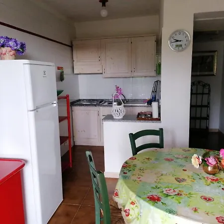 Sara 2 Apartman *